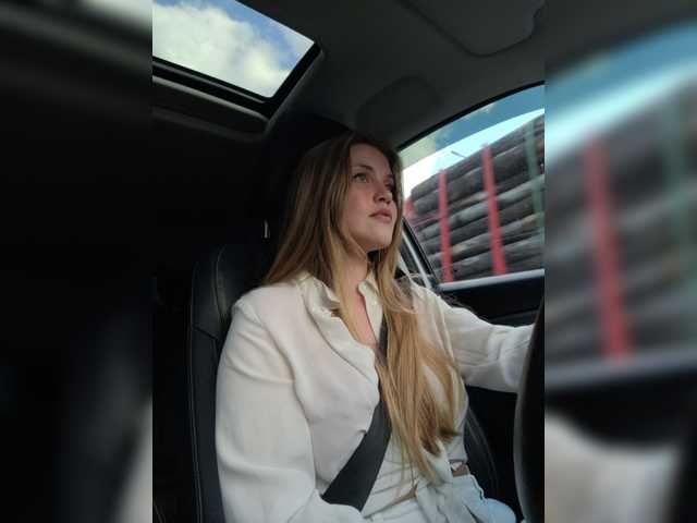 Apraides ekrānuzņēmumi LEILA-ANGELL