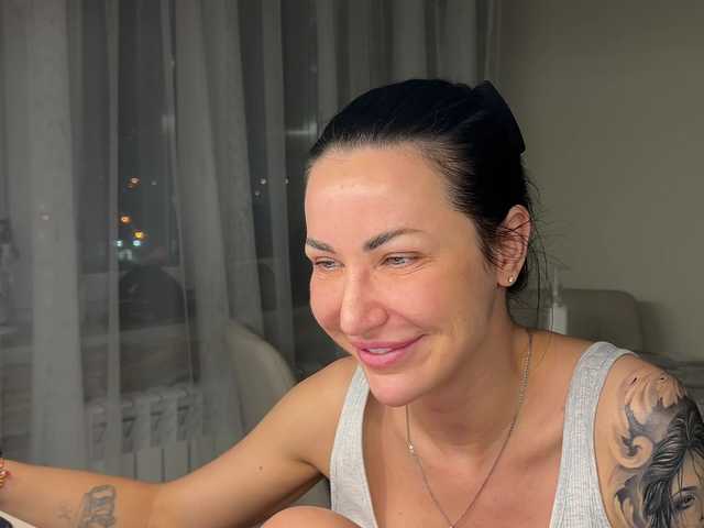 Apraides ekrānuzņēmumi -MILFANN-