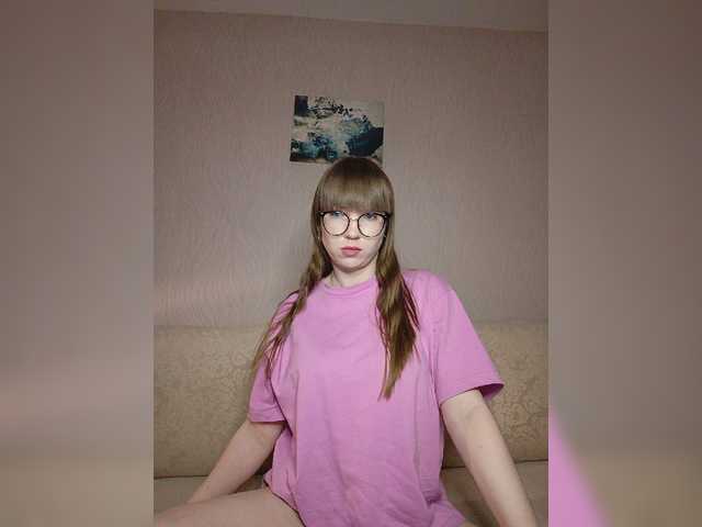 Fotogrāfijas LilyCandy Welcome to my room. My name is Julia. Don't forget to put love and subscribe *In addition to privates, I go to a group (60tknmin). The strongest vibration is 222tkn
