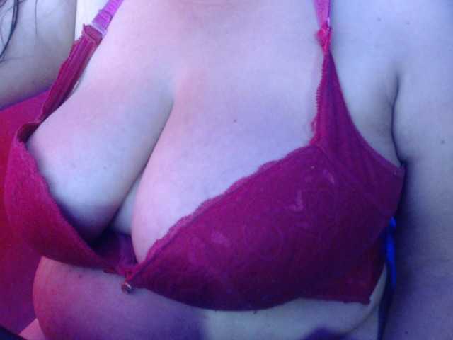 Fotogrāfijas -sexyboobs I am your sexual slave ask me what you want I am horny and I want to eat rich cocks