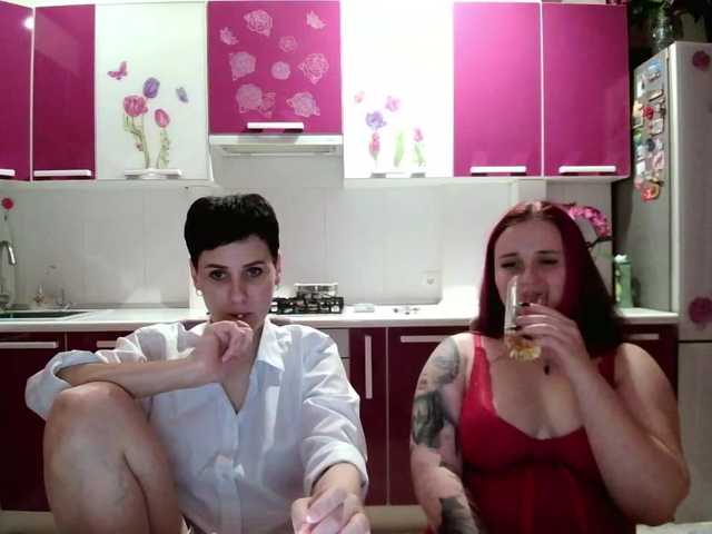 Apraides ekrānuzņēmumi -TwiXXX-