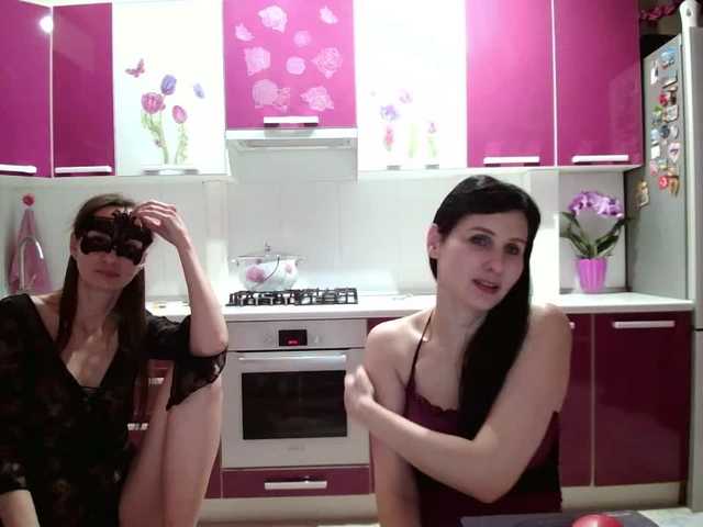 Apraides ekrānuzņēmumi -TwiXXX-