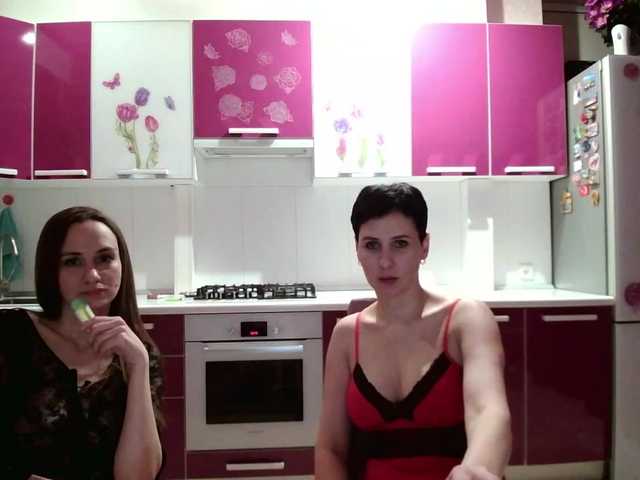 Apraides ekrānuzņēmumi -TwiXXX-