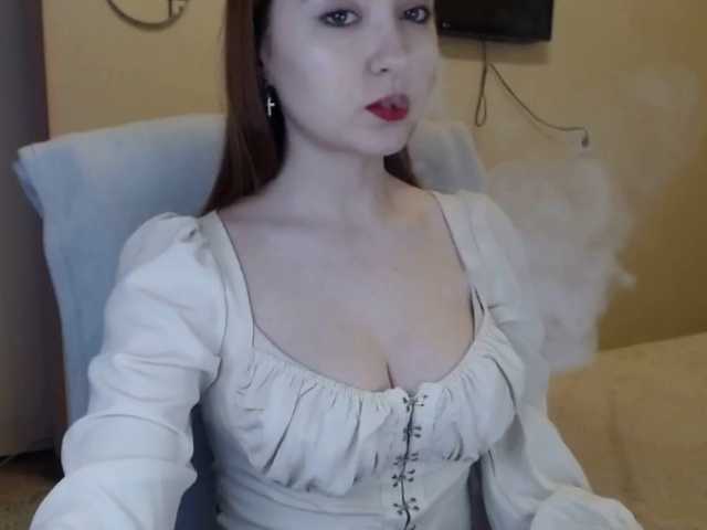 Fotogrāfijas 69herQueen69 526 is left until the show starts! show with wax on the naked body