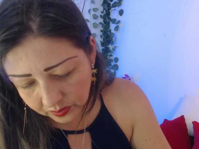 Fotogrāfijas Addison04 hello, follow me so that bonga enables me on twitter´´the sound of the tokens excites me´´ #mature #milf #bigass #bigboobs #dominatio @total n @sofar @remain