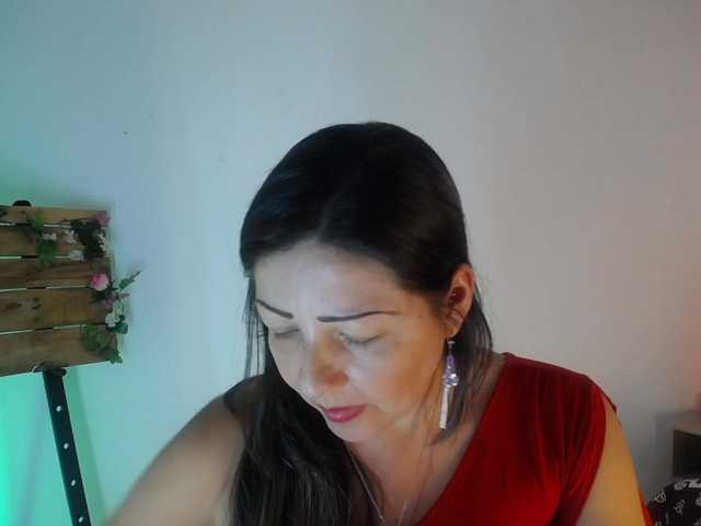 Fotogrāfijas Addison04 hello, follow me so that bonga enables me on twitter´´the sound of the tokens excites me´´ #mature #milf #bigass #bigboobs #dominatio @total n @sofar @remain