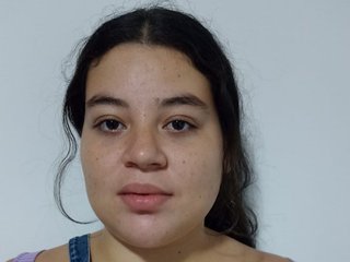 Erotiska video tērzēšana Adelethompson