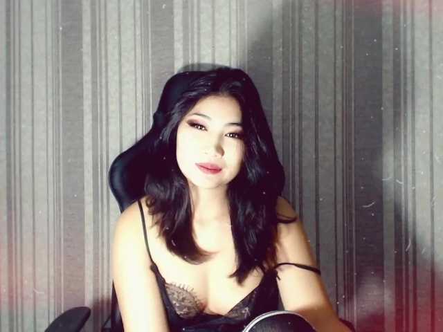 Fotogrāfijas adellasweety #cum show#get naked#sguirt#asian play with pussy