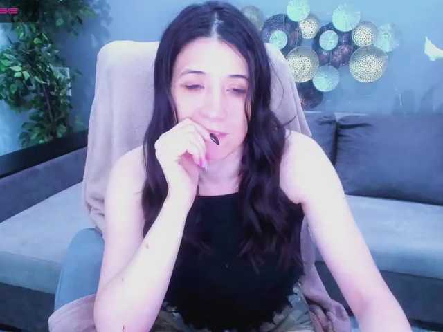 Apraides ekrānuzņēmumi AdellinaBlack