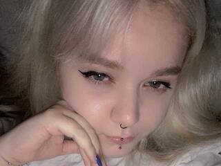 Erotiska video tērzēšana AdoraBlya