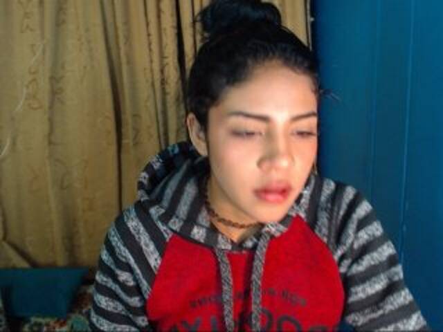 Apraides ekrānuzņēmumi adriana-morri