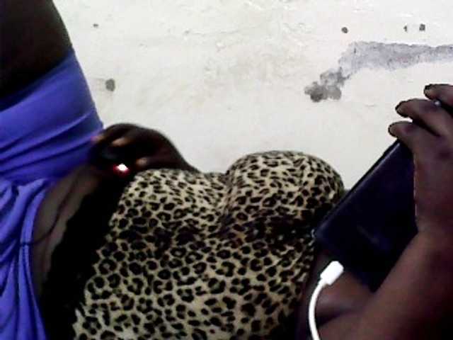 Apraides ekrānuzņēmumi AfricanBBw