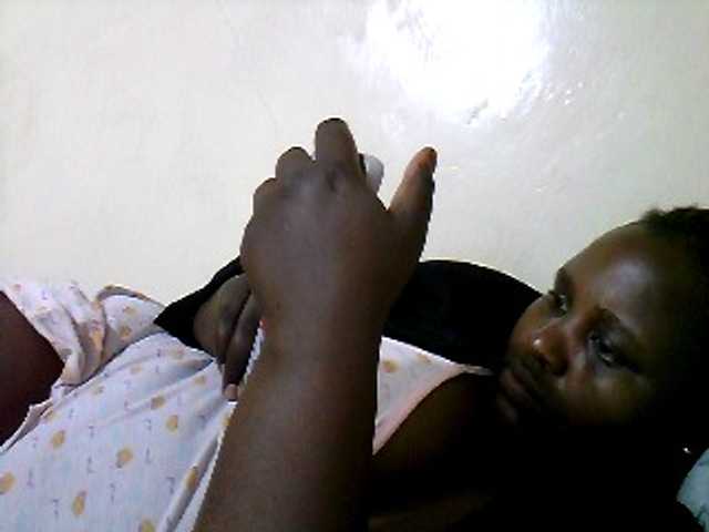 Apraides ekrānuzņēmumi AfricanBBw