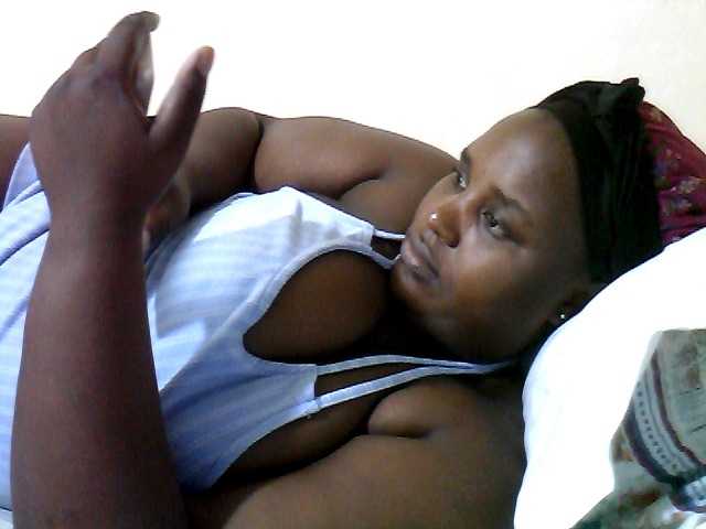 Apraides ekrānuzņēmumi AfricanBBw