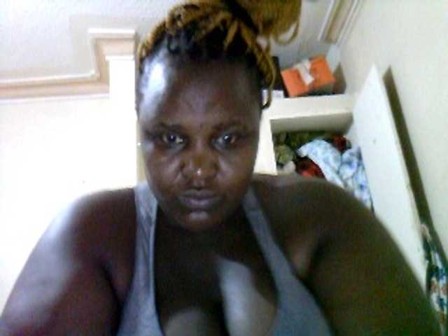 Apraides ekrānuzņēmumi AfricanBBw