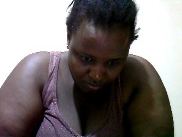Apraides ekrānuzņēmumi AfricanBBw