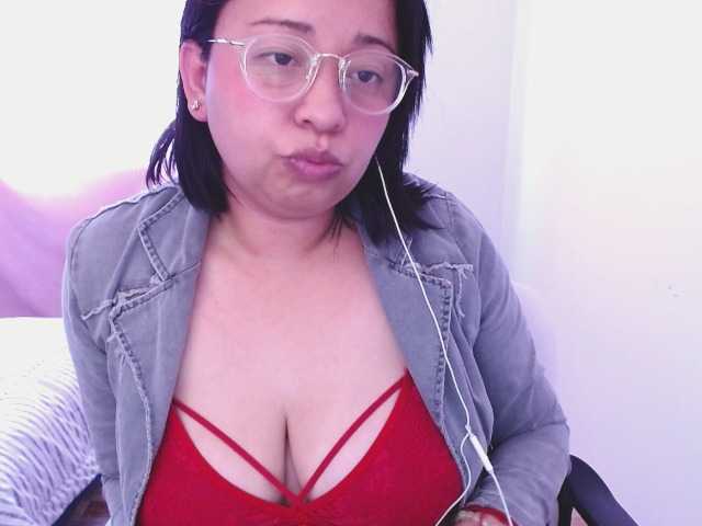 Fotogrāfijas Ailyn88 ¡!HEY GUS!!I want so much to bathe in your fluids!!the best sexual show pvt # ♥ #chubby #hairypussy #hairyarmpits # c2c # cum # naked # 25 shot #deepthroat #dp