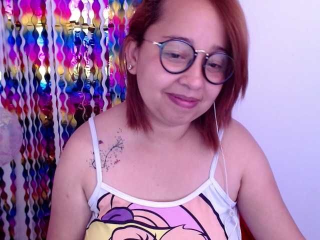 Fotogrāfijas Ailyn88 today I want all his cum on my face # ♥ #chubby #squirt # c2c # cum # naked # 25 shot #deepthroat#dp