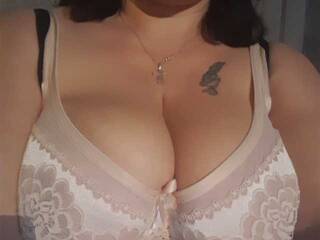 Erotiska video tērzēšana BigTiti