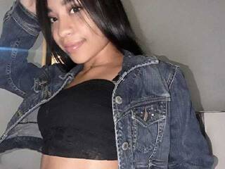 Erotiska video tērzēšana AlessaWhite