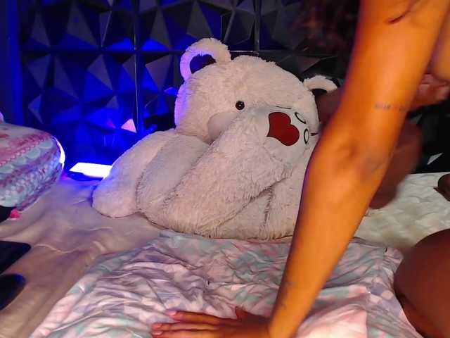 Apraides ekrānuzņēmumi alessiasmith1