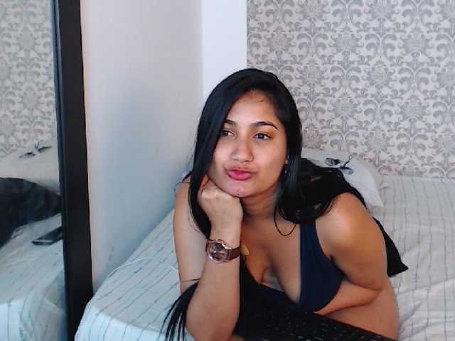 Fotogrāfijas AlexaCruz Hey come and tell me wht blow your mind!Make you cum with my squirts!! #new #clit #ass #pussy #latina #boobs #curvy