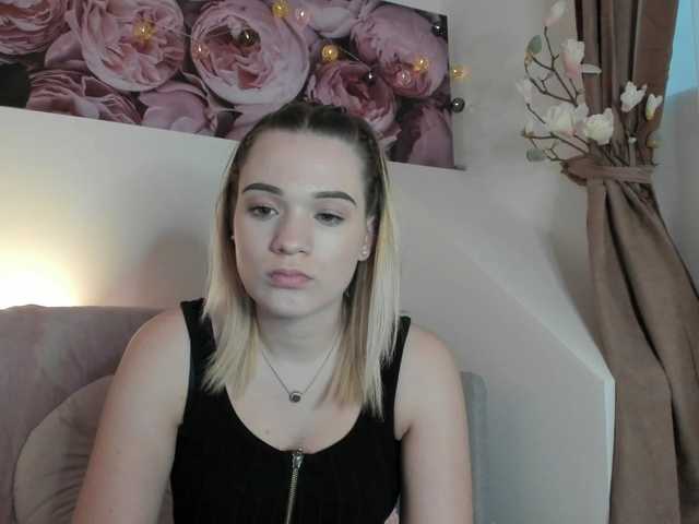 Fotogrāfijas AlexisTexas18 Another rainy day here, i am here for fun and chat-- naked and cum in pvt xx #18 #blonde #cute #teen #mistress