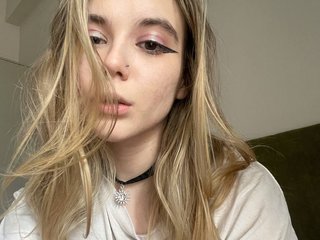 Erotiska video tērzēšana Alice-teaseee