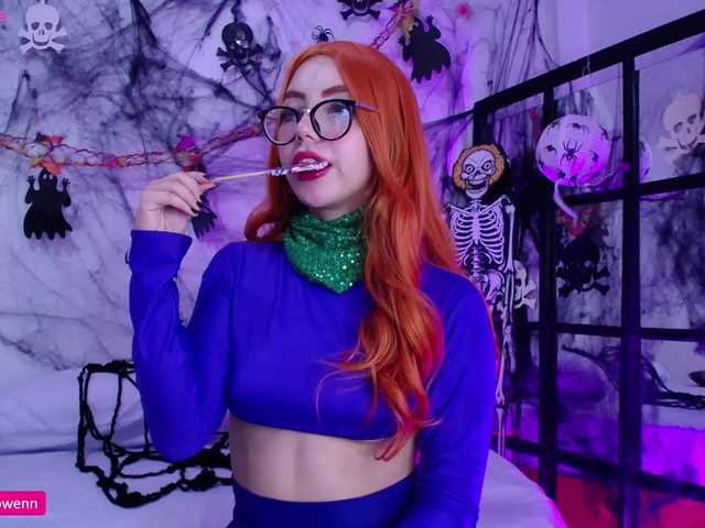 Fotogrāfijas Aliceowenn ♥Happy Halloween, come to my spooky room to enjoy my company trick or treat♥Control my domi 100tks in pvt @remain Anal plug in my asshole and dildo in my wet vagina @total
