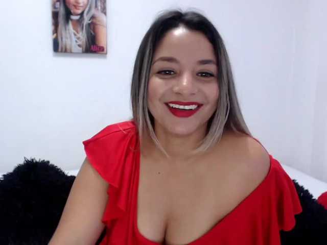 Fotogrāfijas alicequeenx hello guys welcome to my room im new model in here help me complette my goal and enjow the show #latina#curvy#hot#blonde#pvt#dildo#cum#squirt#pvt