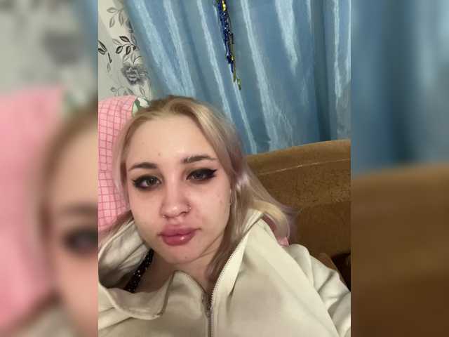Apraides ekrānuzņēmumi AliceTurner