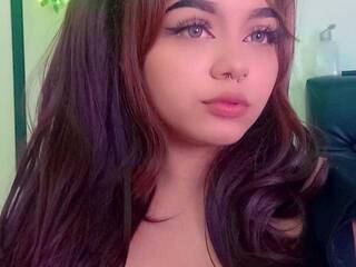 Erotiska video tērzēšana Alicia-uwu