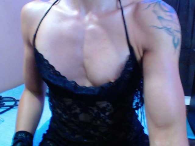 Fotogrāfijas AliFit naked muscle show? try me i'm hot