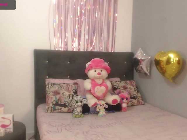 Apraides ekrānuzņēmumi AliceSmith