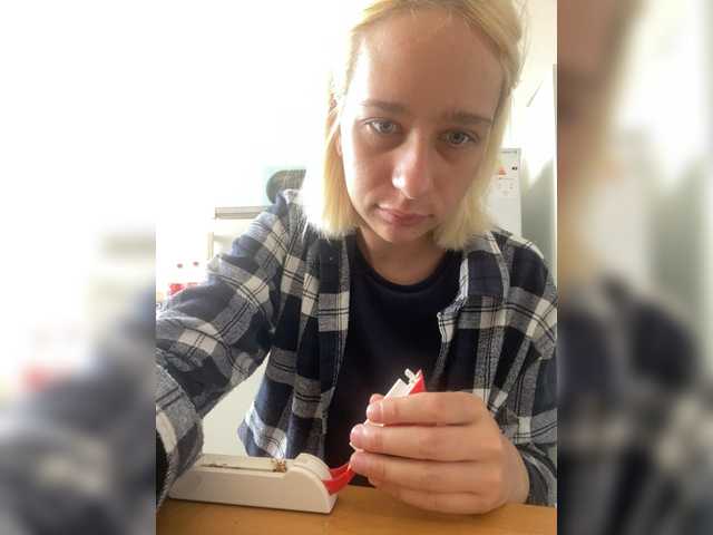 Apraides ekrānuzņēmumi Alisaanddevil