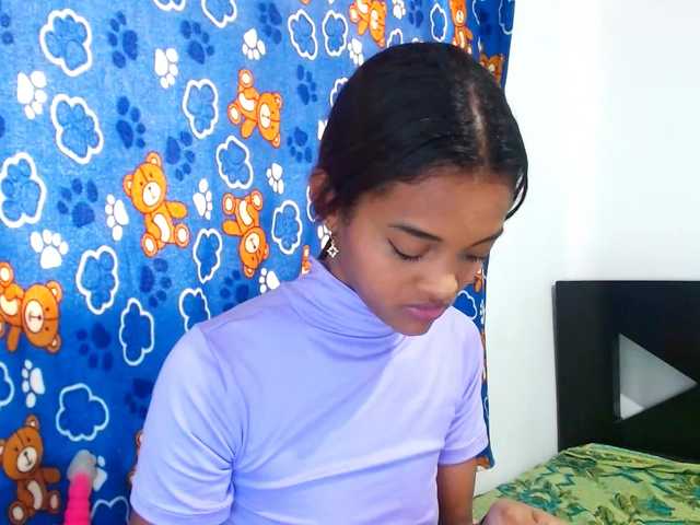 Apraides ekrānuzņēmumi Alixthompson