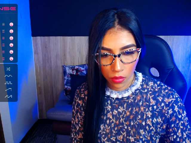 Fotogrāfijas Alonndra Back in my office a lot of paperwork, and a lot of wet fantasies ♥ ♥ - @GOAL: CUM show ♥ every 2 goals reached: SQUIRT SHOW 204 #office #secretary #bigboobs #18 #latina #anal #young #lovense #lush #ohmibod