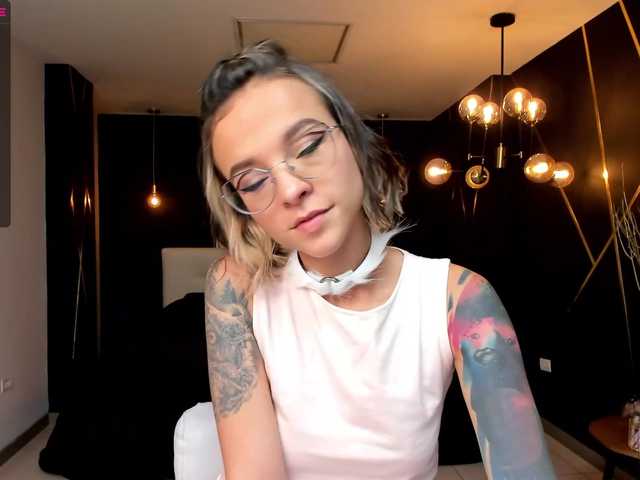 Fotogrāfijas AmyAddison • How’d you like to start? Cuz I do know how we need to finish, so pleased and wet♥cumshow@goal♥lovense on/640