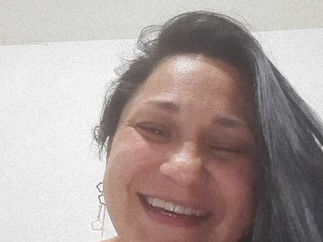 Apraides ekrānuzņēmumi AmyAyrton