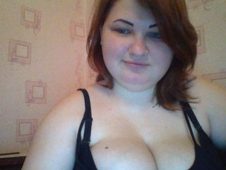 Fotogrāfijas AmyRedFox hello everyone) I will get naked in ***ping eyes) in the group chat I will play with the pussy, and in private I play with the pussy with a toy, squirt, anal) Be polite