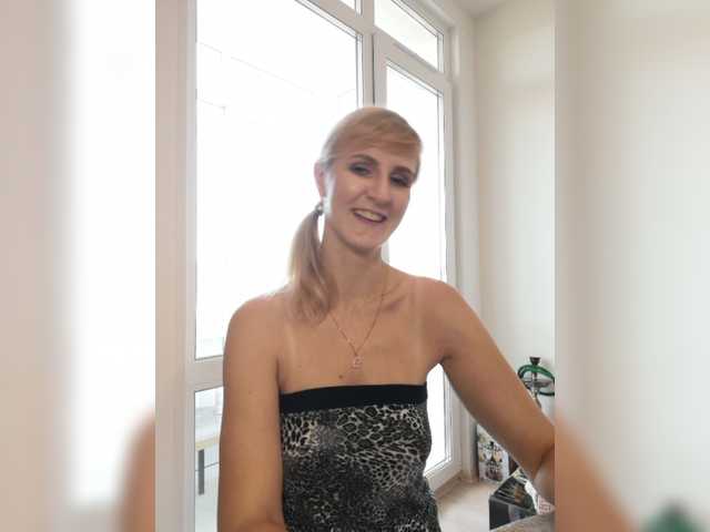 Fotogrāfijas Besenok05 Hello everyone, I'm Nastya. You please me, I will please you)). Lovens from 2tkn, strongest vibration 110tkn. Don't forget to put love, it's free. Dildo in private or group