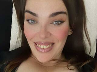 Erotiska video tērzēšana AngelaEvans