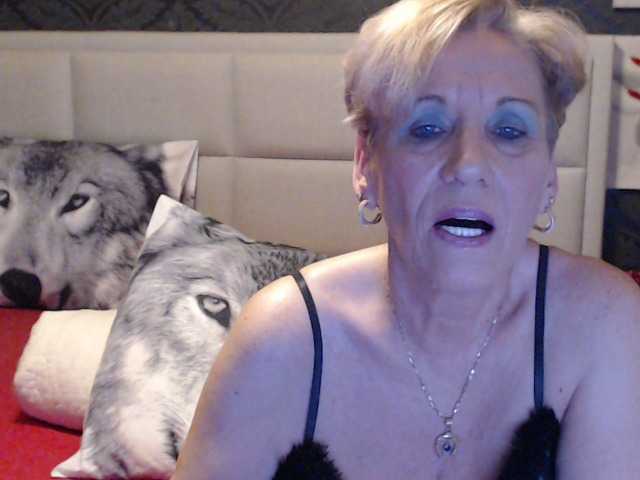 Fotogrāfijas ANGELGRANNY welcom guys..pm..50 tk..pussy or ass..100..tits or feet..50..let s have fun