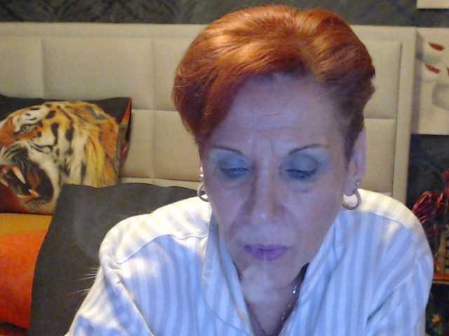 Fotogrāfijas ANGELGRANNY welcom guys..pm..50 tk..pussy or ass..100..tits or feet..50..let s have fun