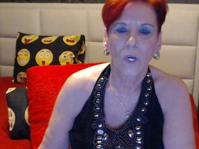 Fotogrāfijas ANGELGRANNY welcom guys..pm..50 tk..pussy or ass..100..tits or feet..50..let s have fun