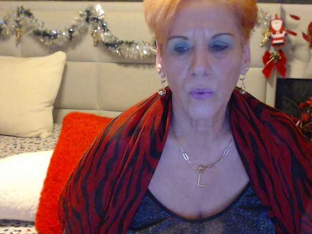 Fotogrāfijas ANGELGRANNY welcom guys..pm..50 tk..pussy or ass..100..tits or feet..50..let s have fun