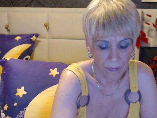 Fotogrāfijas ANGELGRANNY welcom guys..pm..50 tk..pussy or ass..100..tits or feet..50..let s have fun