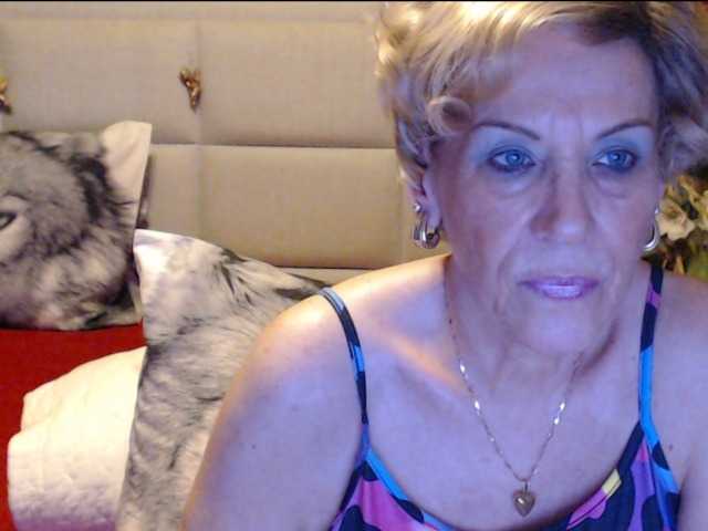 Fotogrāfijas ANGELGRANNY welcom guys..pm..50 tk..pussy or ass..100..tits or feet..50..let s have fun