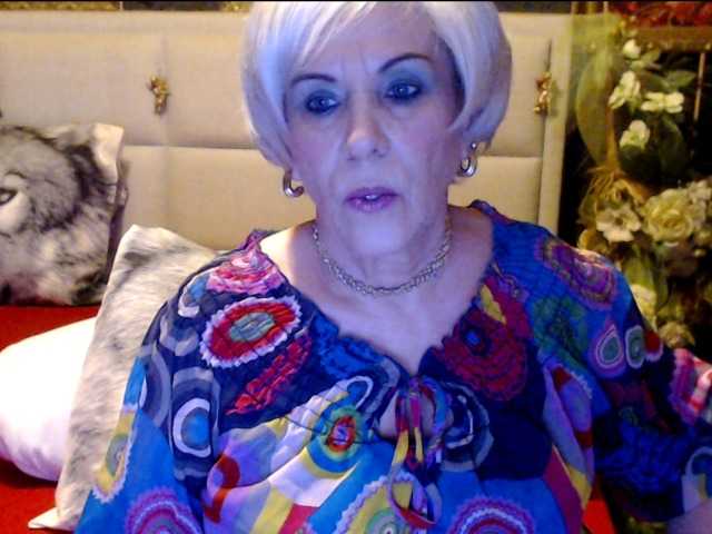 Fotogrāfijas ANGELGRANNY welcom guys..pm..50 tk..pussy or ass..100..tits or feet..50..let s have fun