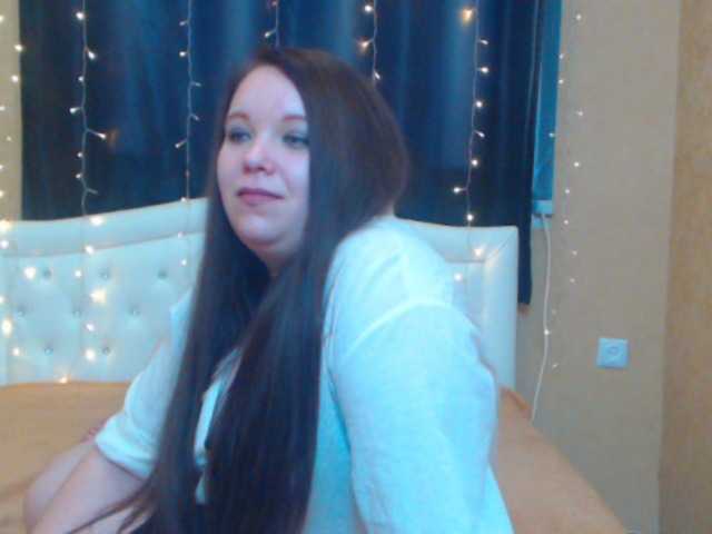 Apraides ekrānuzņēmumi Angelina-Li
